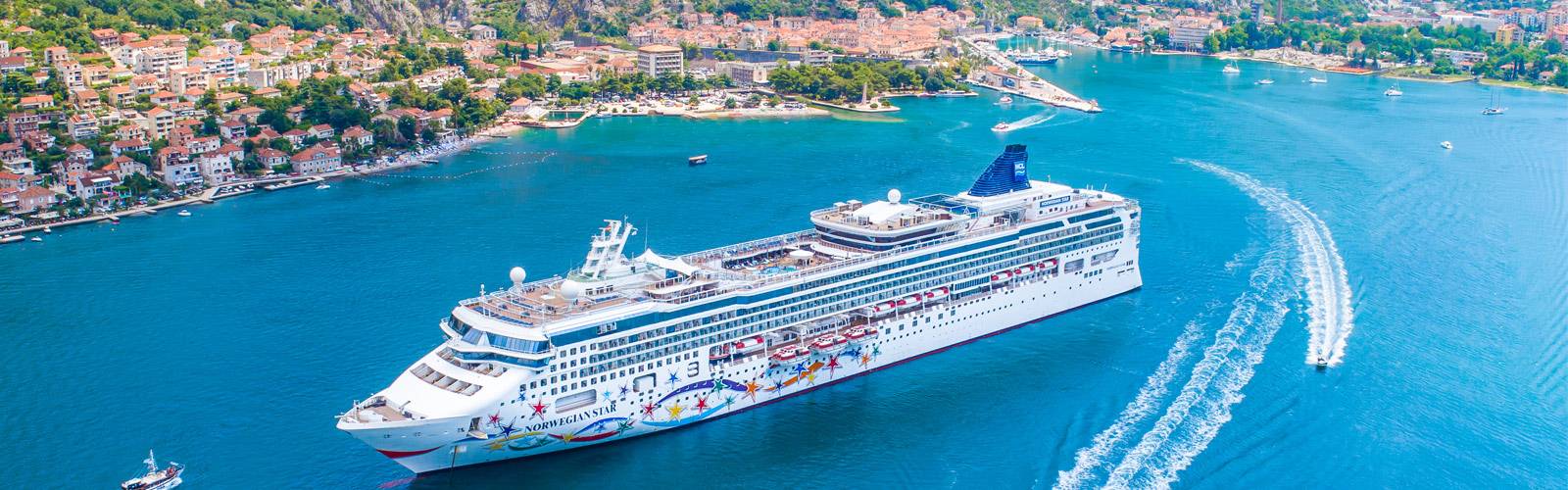 Luka Kotor - Cruise ships